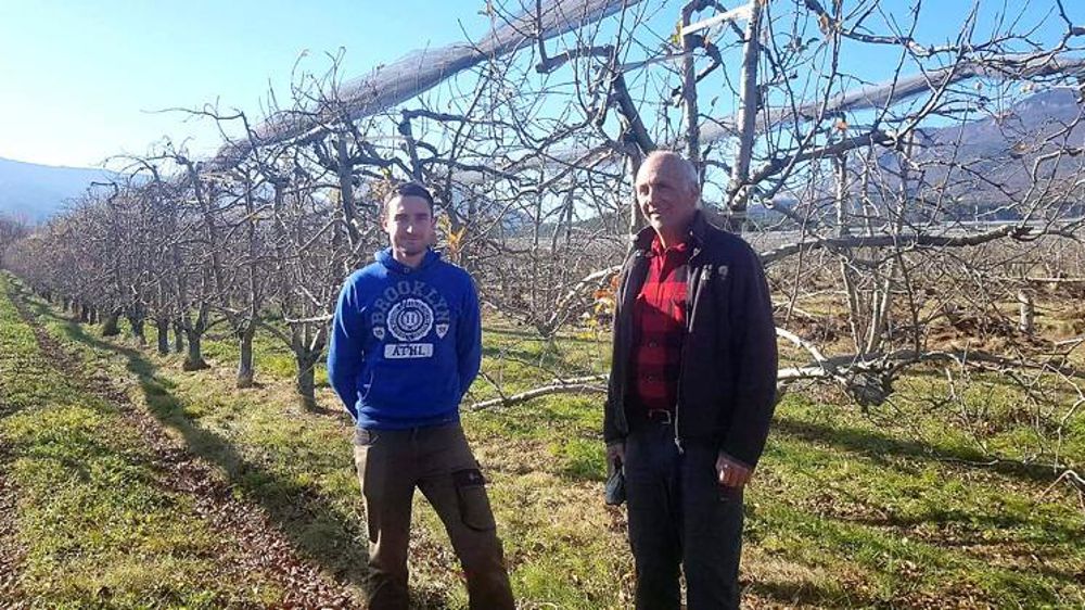 Sans successeur pour son exploitation, Luc Barniaudy (à droite) a décidé de transmettre cette dernière à Kévin Collomb, fils d’éleveurs ovins dans les Hautes-Alpes. © C. Sarrazin